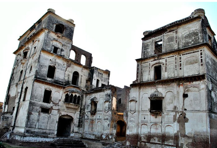 Sheikhupura Fort in Sheikhupura